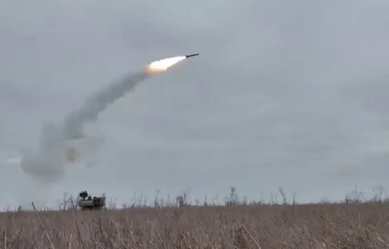 Российская ПВО отразила массированную ночную атаку на три области и Крымский полуостров